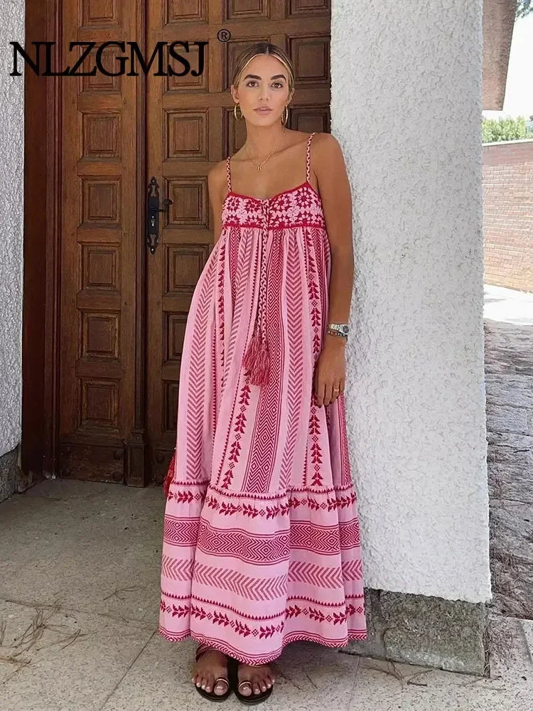 Vestido Elara – Encanto celestial, ideal para brilhar em ocasiões memoráveis.