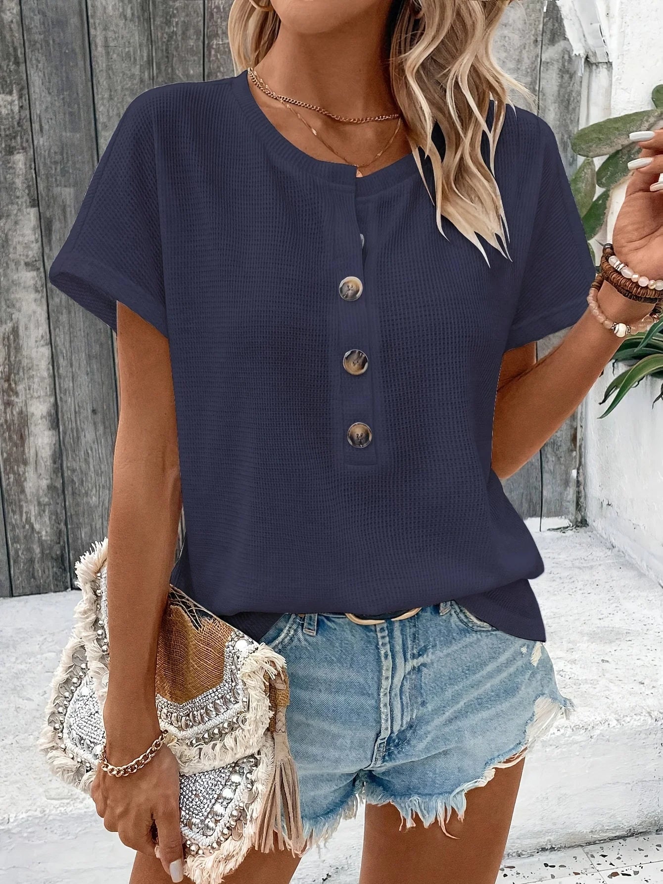 Camiseta de verão decote em V manga de três pontos