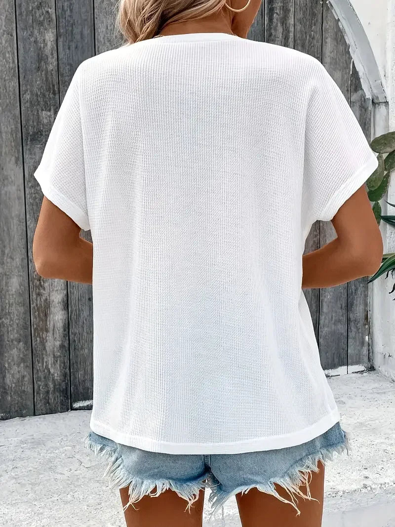 Camiseta de verão decote em V manga de três pontos