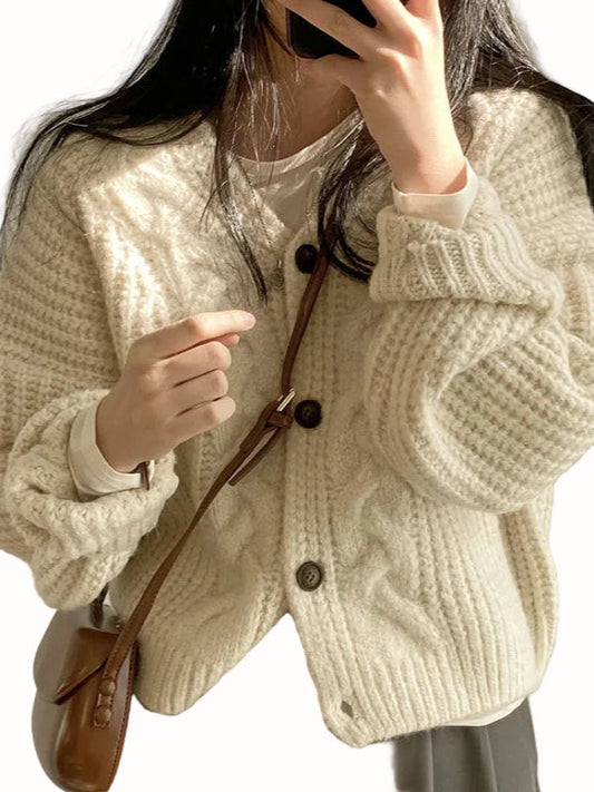 Casaco Ophelia – Encanto Clássico